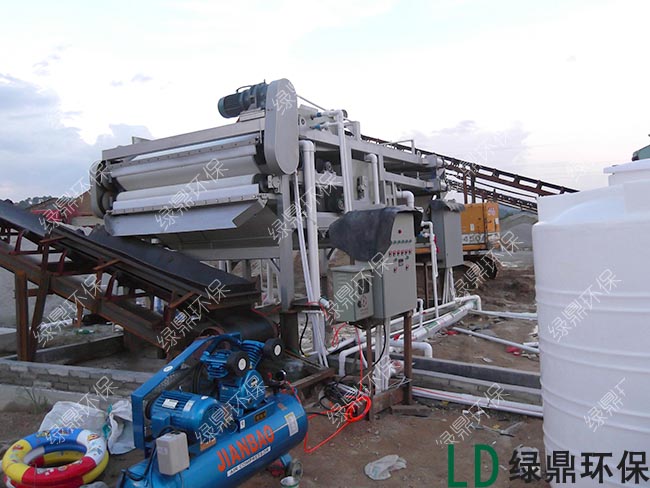 云浮礦山砂洗廠-帶式壓濾機運用