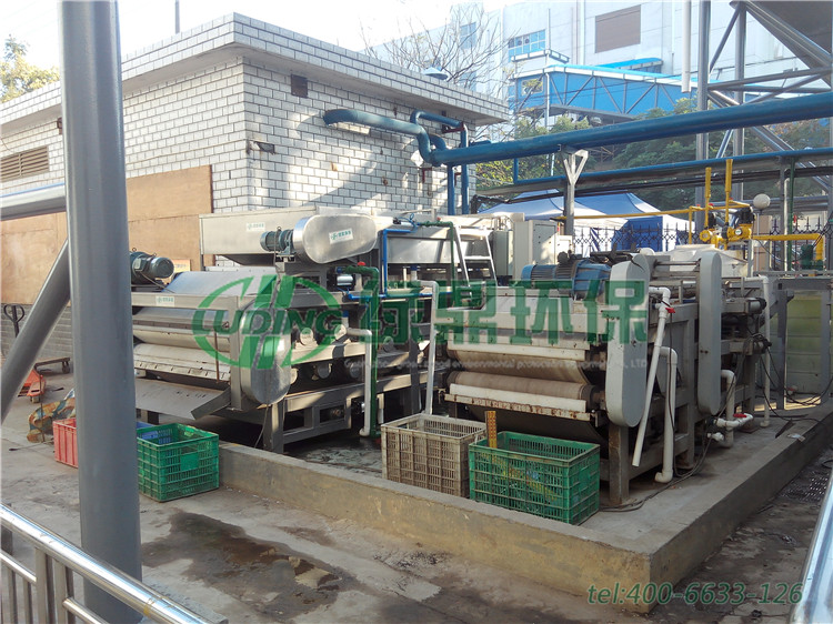 帶式濃縮一體機(jī)更新?lián)Q代替換傳統(tǒng)普通帶式壓濾機(jī) 2