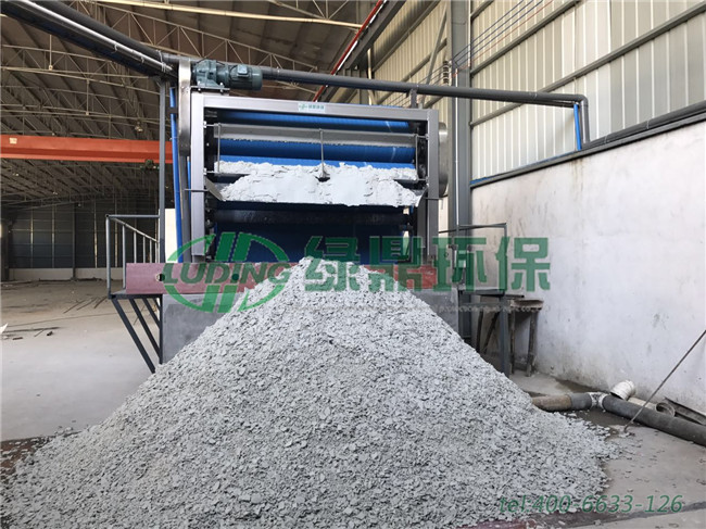 廣東佛山鋁業鋁材廠帶式壓濾機處理現場