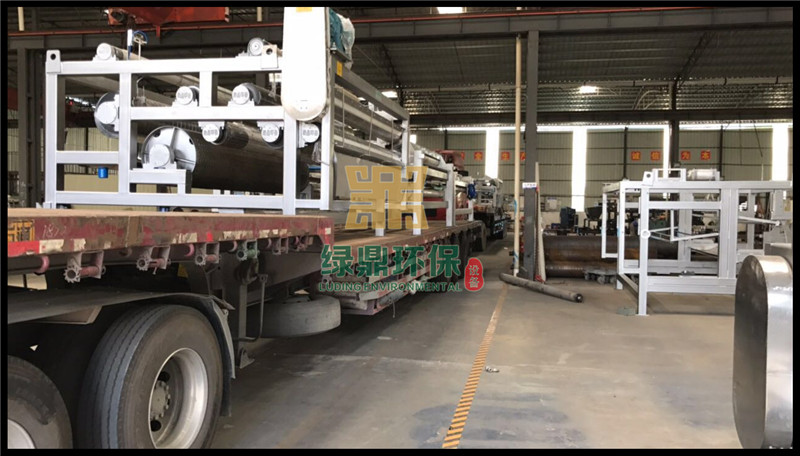 帶式壓濾機發往鉆井廢棄泥漿環保處理工程 2