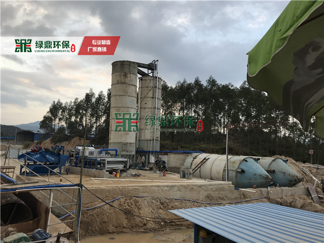 帶式壓濾機(jī)佛山沙場泥漿處理案例現(xiàn)場 5
